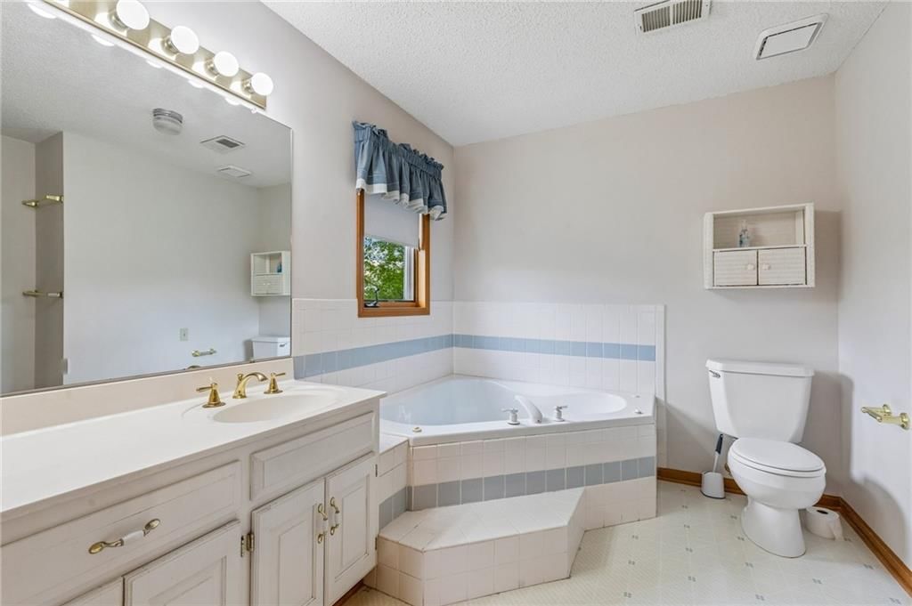 12400 E Bannister Road — photo 29