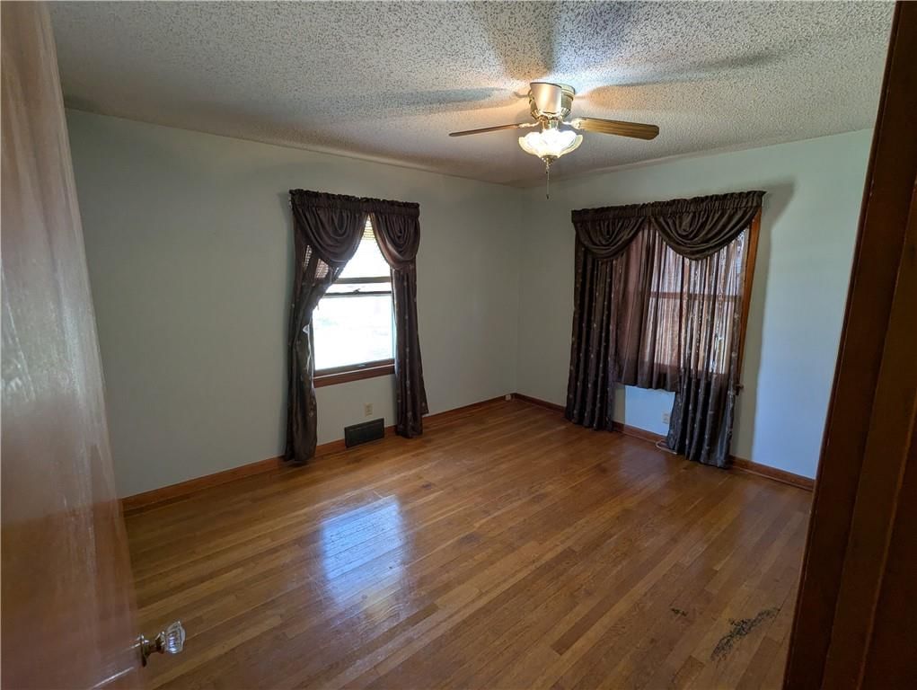 206 Hiawatha Avenue — photo 19