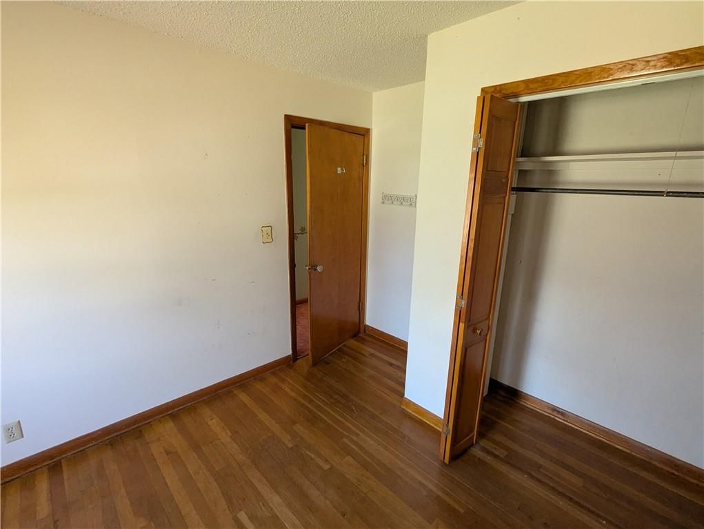 206 Hiawatha Avenue — photo 24