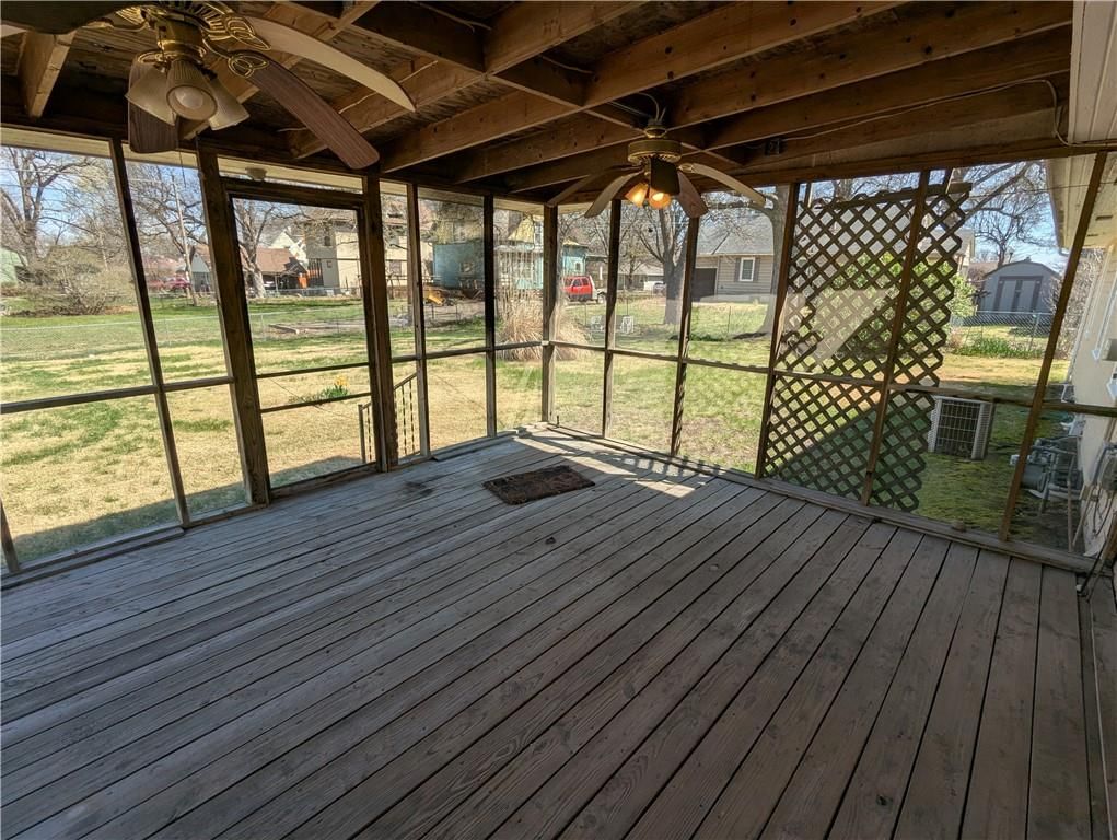 206 Hiawatha Avenue — photo 25