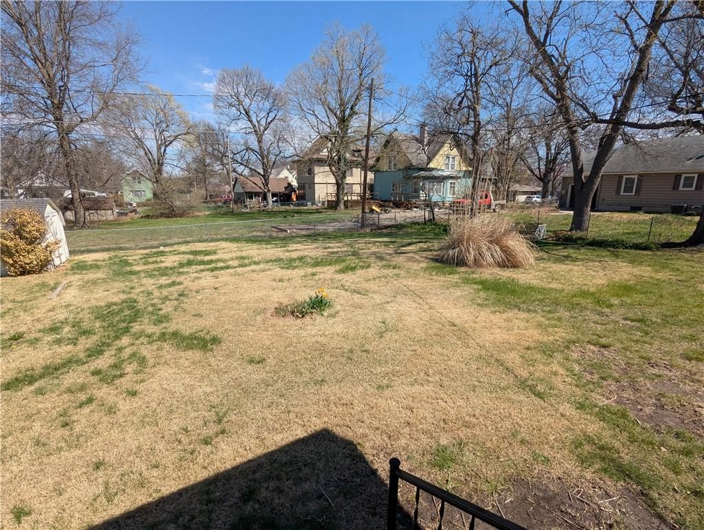 206 Hiawatha Avenue — photo 27