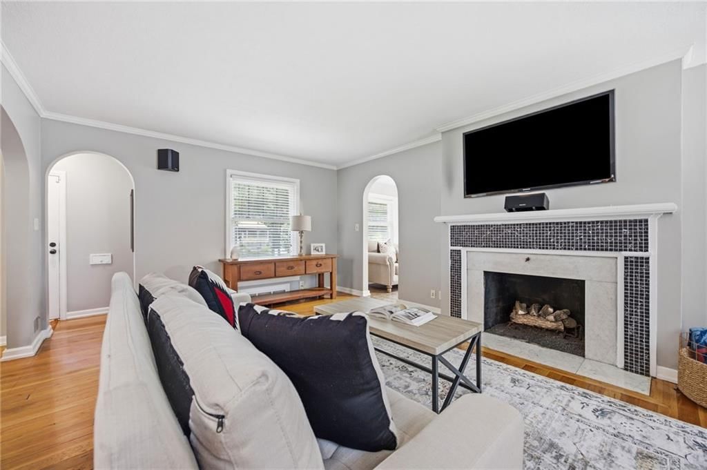 1207 W Gregory Boulevard — photo 10
