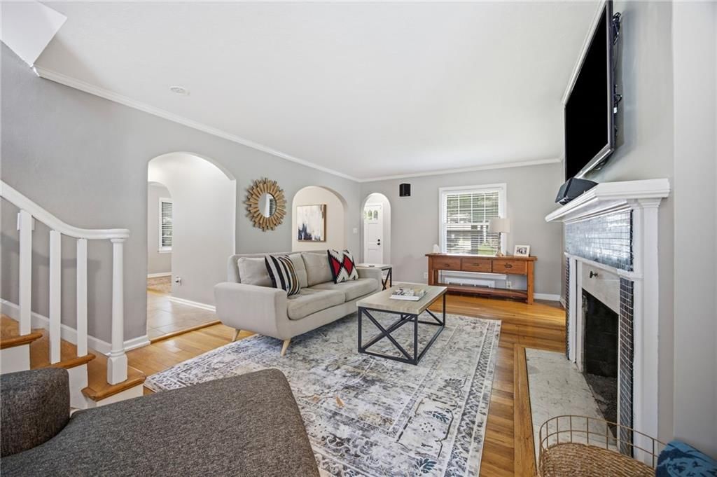 1207 W Gregory Boulevard — photo 11