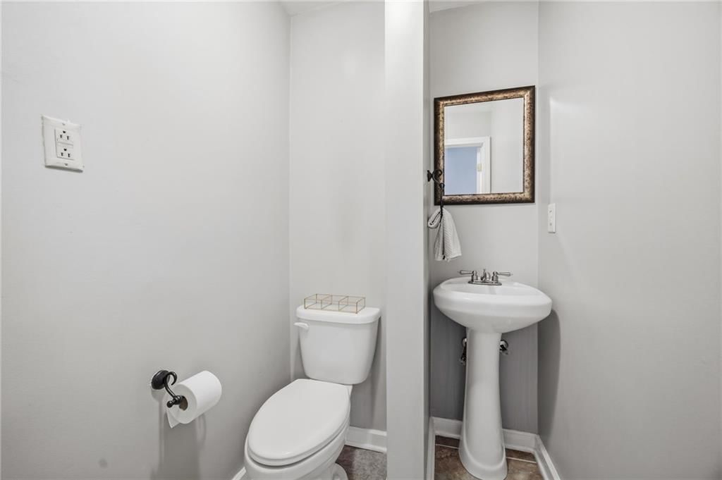 1207 W Gregory Boulevard — photo 19