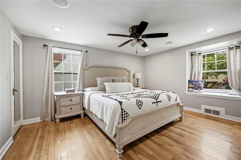 1207 W Gregory Boulevard — photo 20