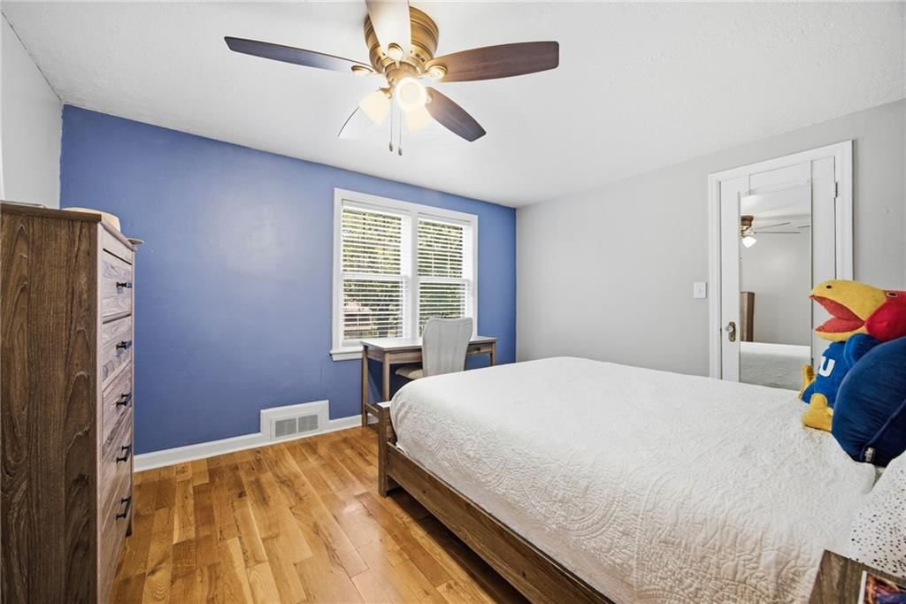 1207 W Gregory Boulevard — photo 25