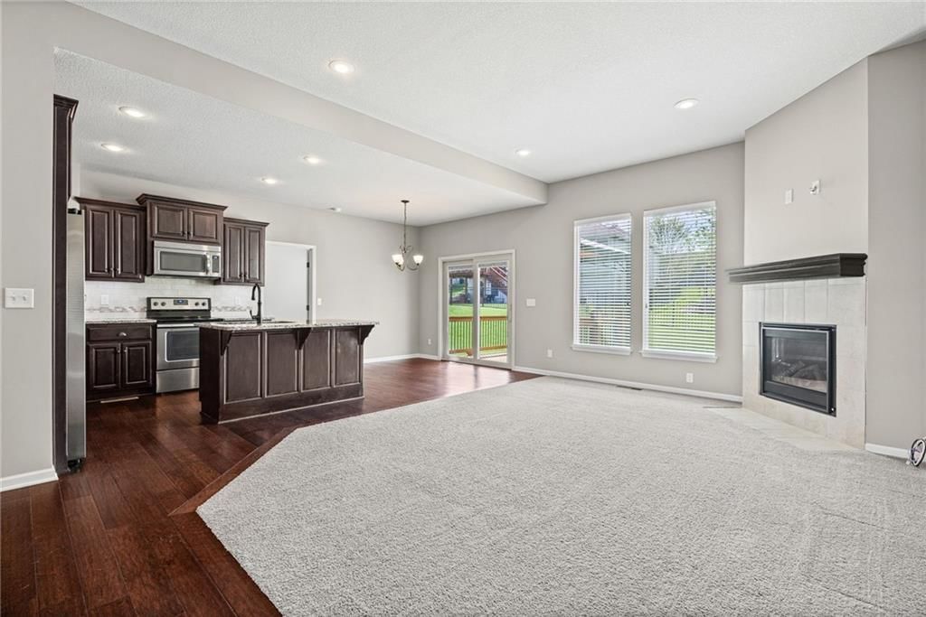 806 NW Par Drive — photo 8