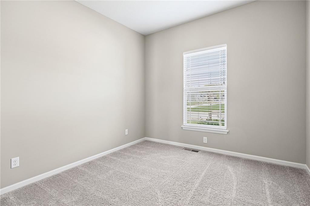 806 NW Par Drive — photo 29