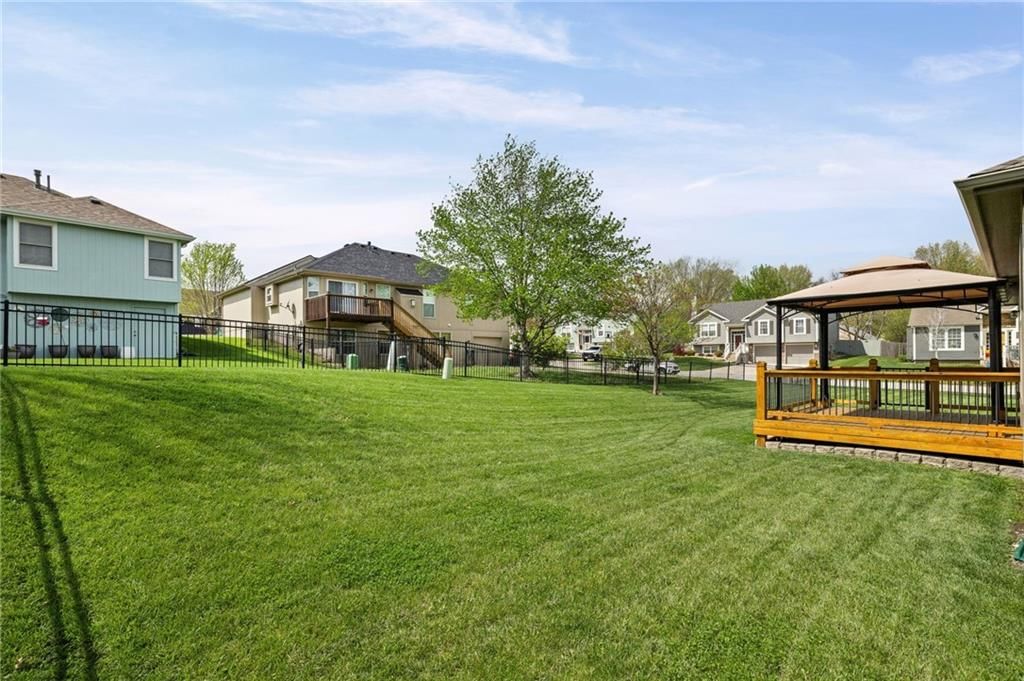 806 NW Par Drive — photo 39