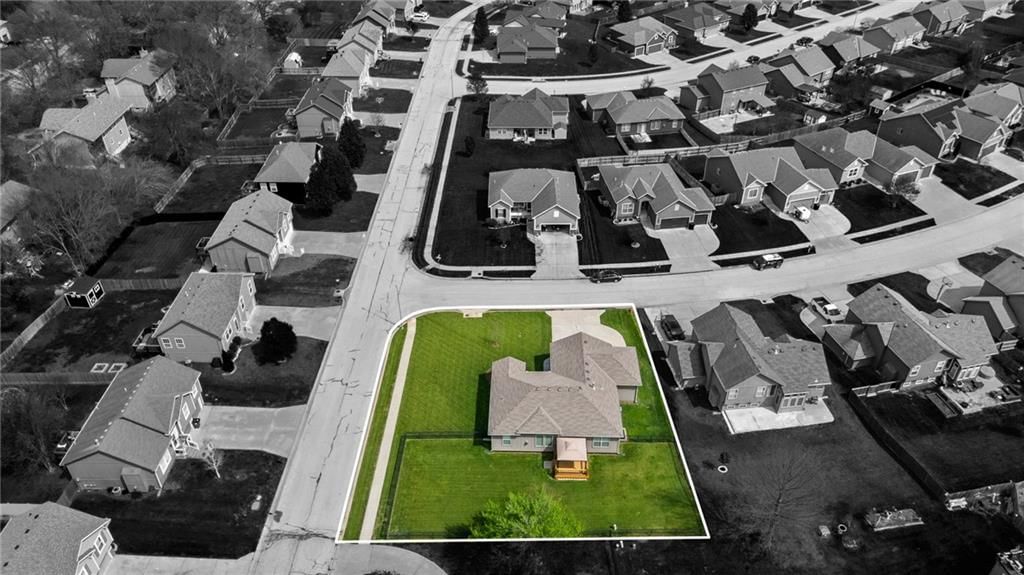 806 NW Par Drive — photo 44