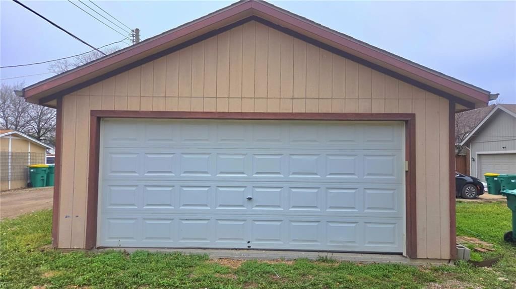 405 W Peoria Street — photo 6