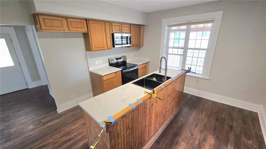 405 W Peoria Street — photo 11