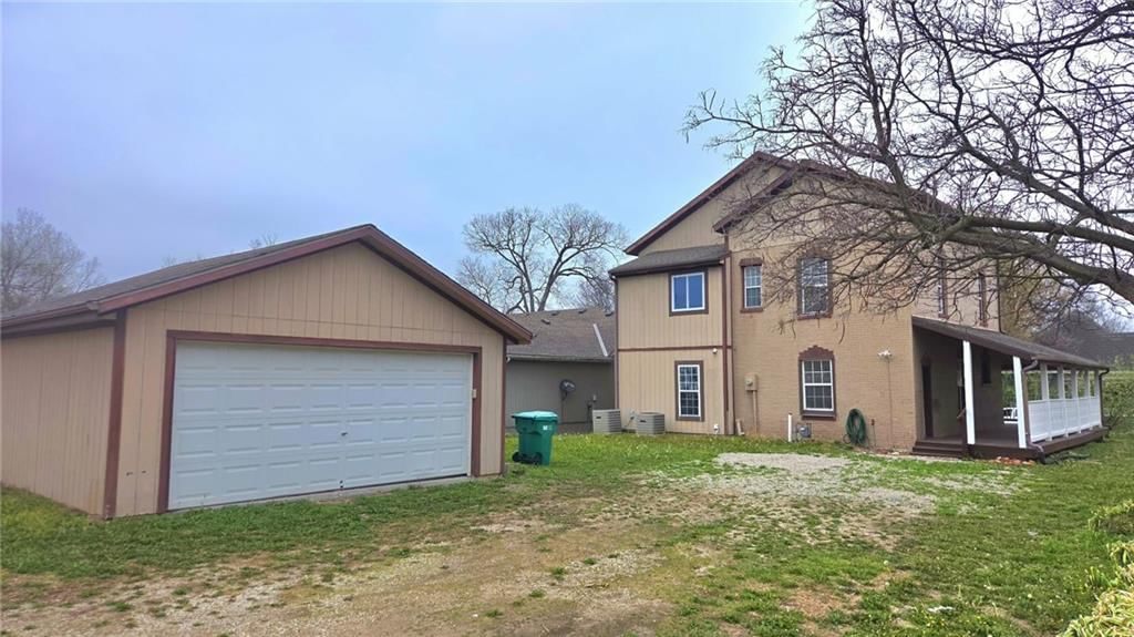 405 W Peoria Street — photo 30
