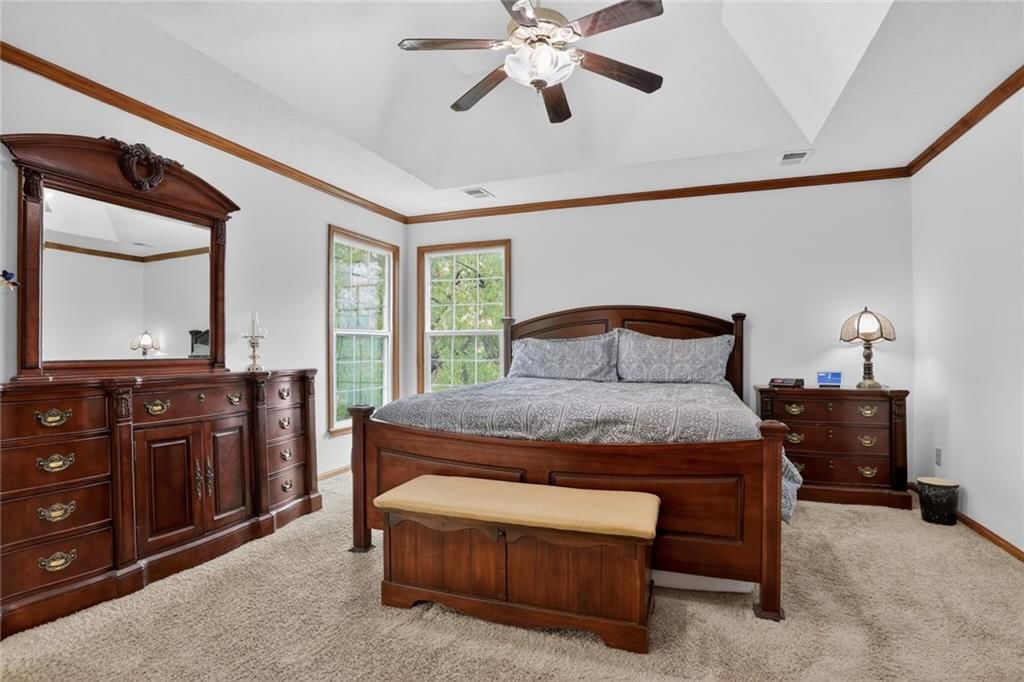 8442 Lakeview Avenue — photo 4