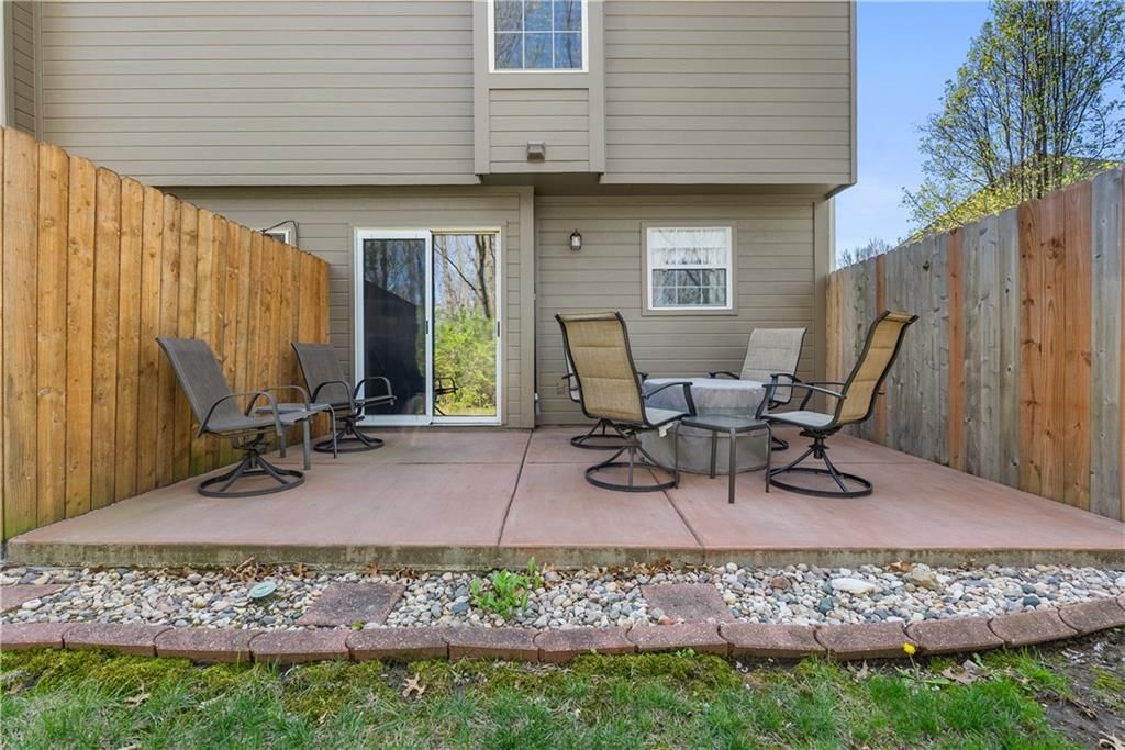 6157 NE Moonstone Court — photo 2
