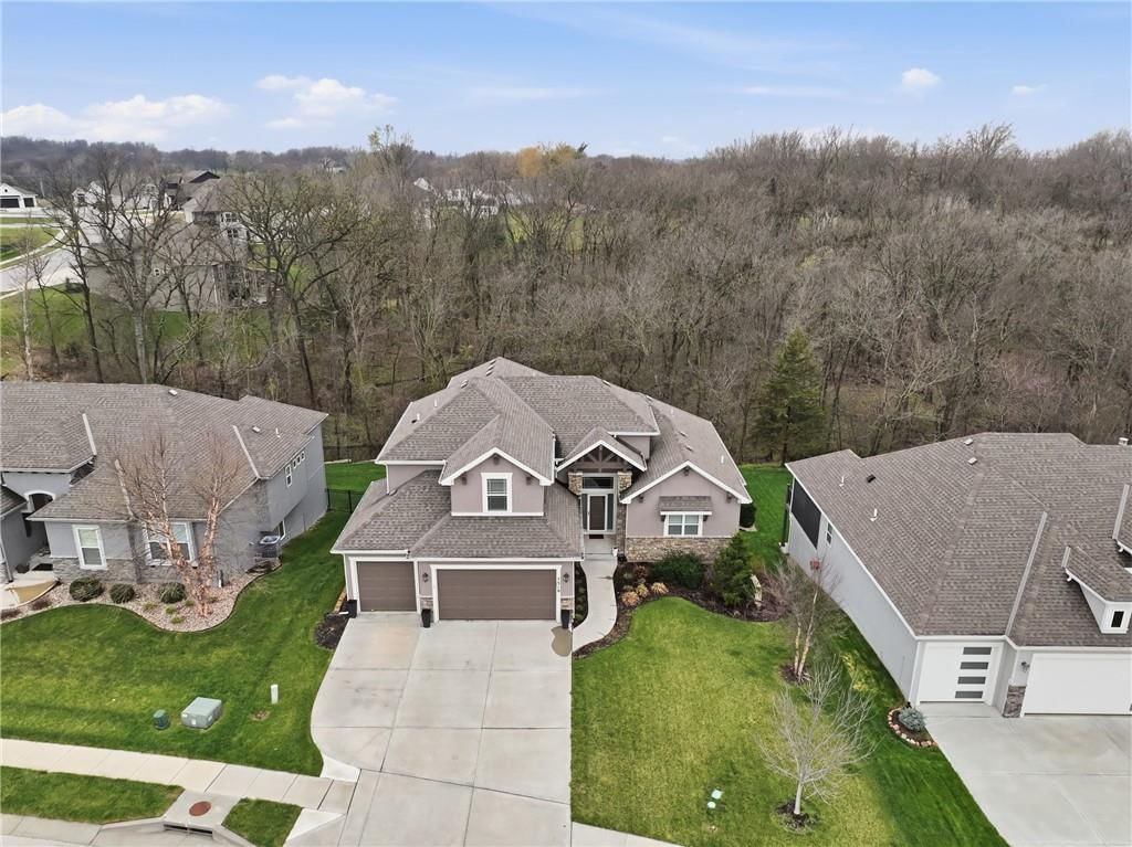 7310 NW Clore Drive — photo 2