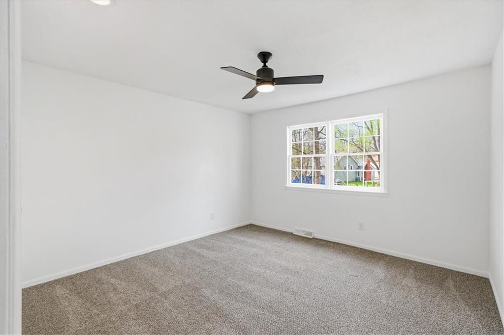 12816 Overhill Avenue — photo 20