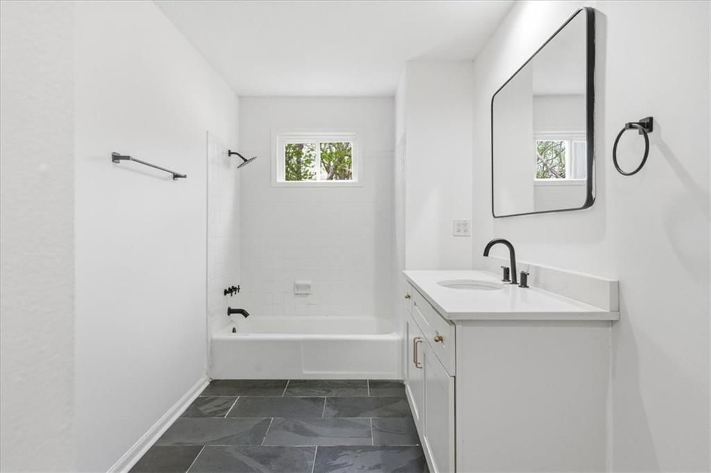 12816 Overhill Avenue — photo 22