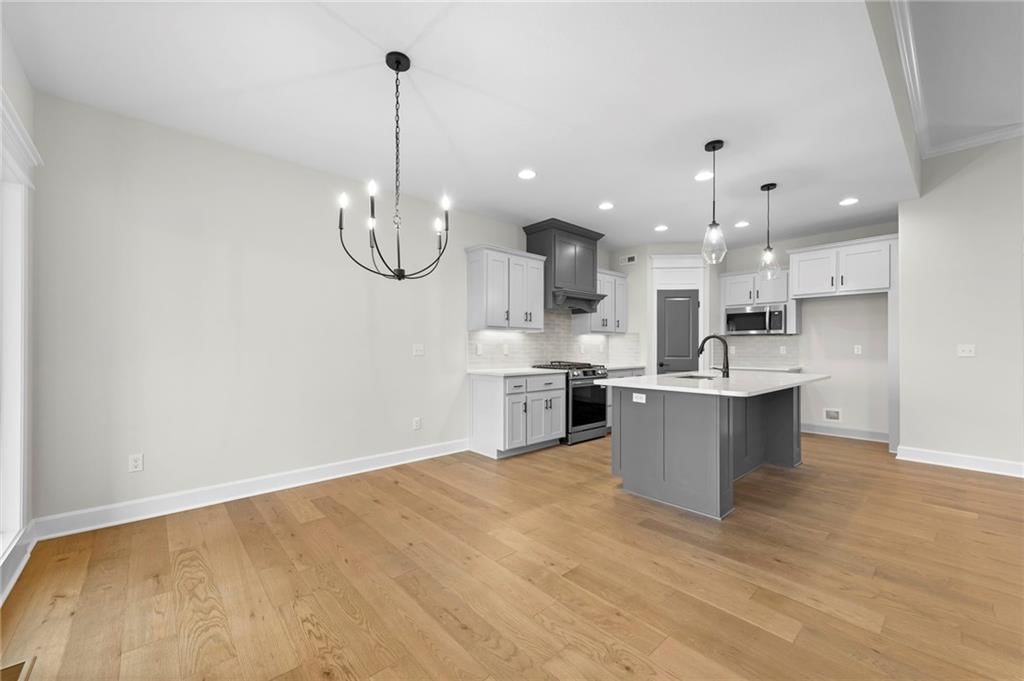 10619 N Bell Street — photo 8