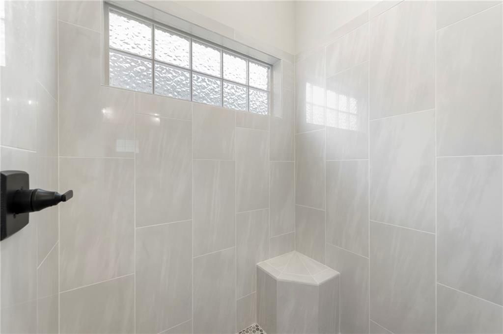 10619 N Bell Street — photo 23