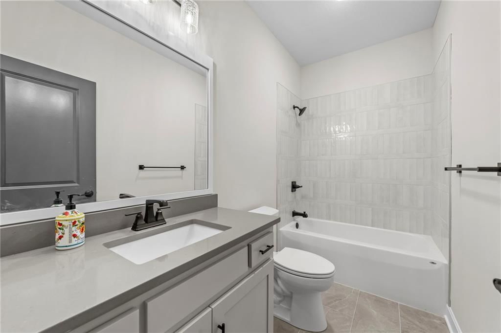 10619 N Bell Street — photo 29
