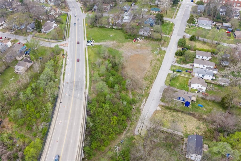 9827 E Independence Avenue — photo 3