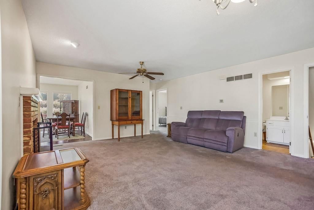 10575 LONG Street — photo 10