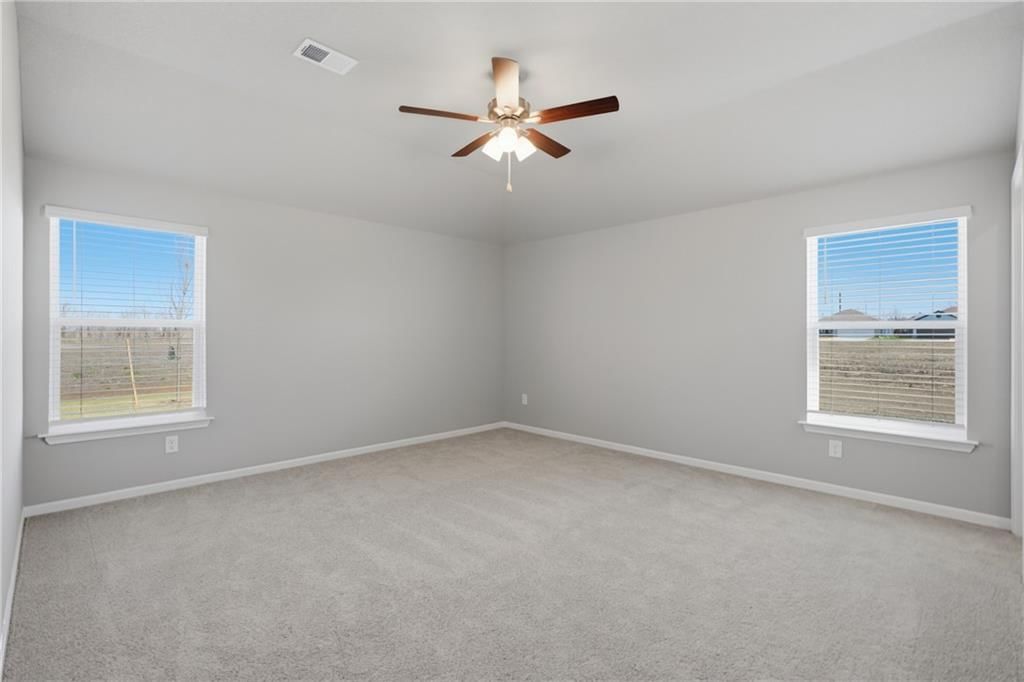 612 W Bluebird Street — photo 9