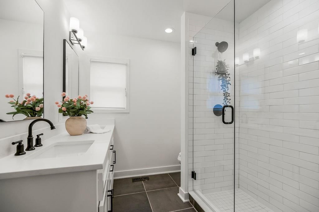 4536 Mercier Street — photo 15