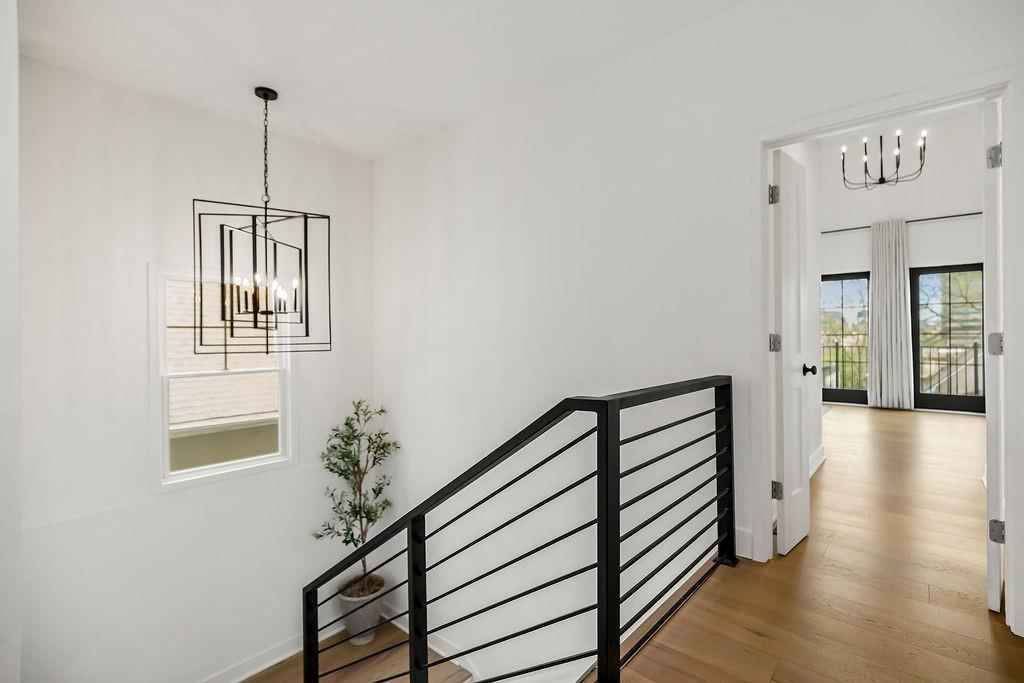 4536 Mercier Street — photo 16