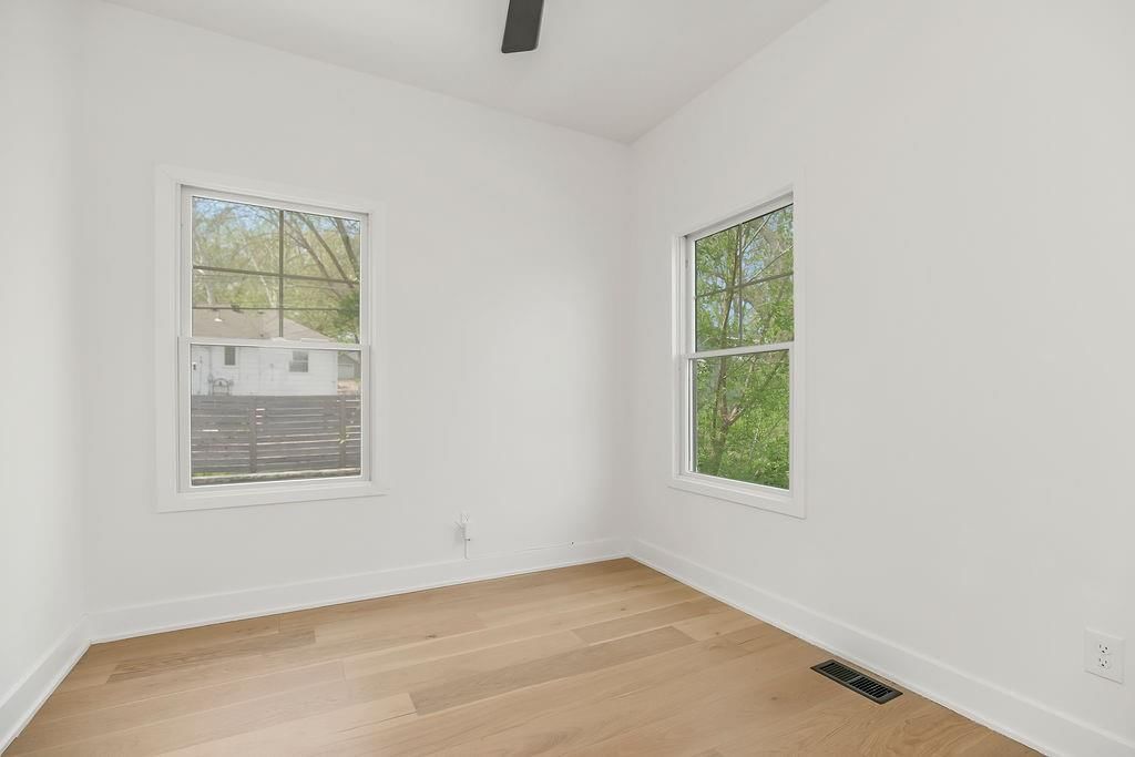 4536 Mercier Street — photo 26