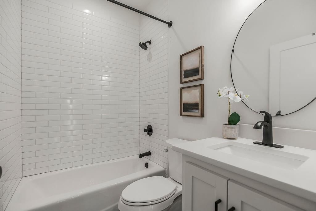 4536 Mercier Street — photo 27
