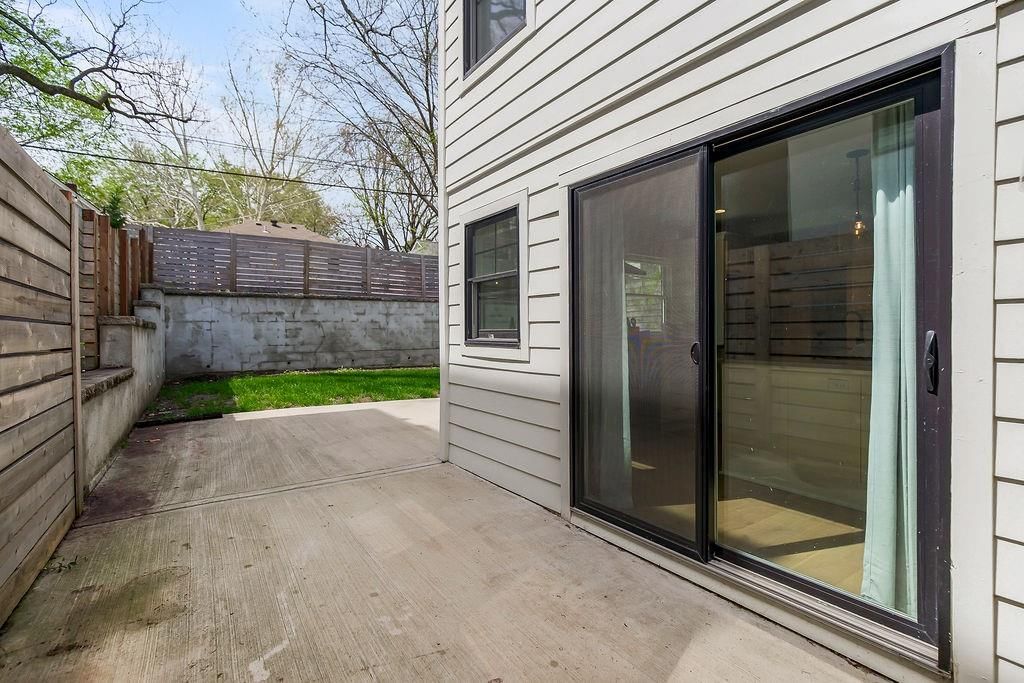 4536 Mercier Street — photo 30