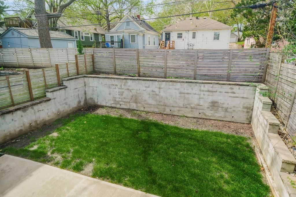 4536 Mercier Street — photo 31