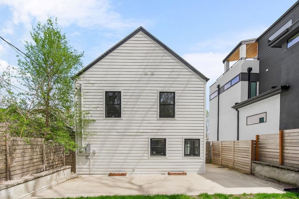 4536 Mercier Street — photo 33