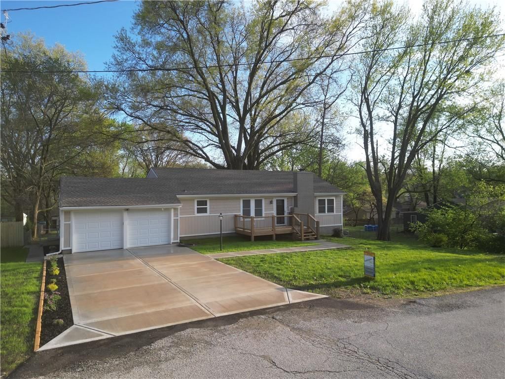 8025 Waverly Avenue — photo 5