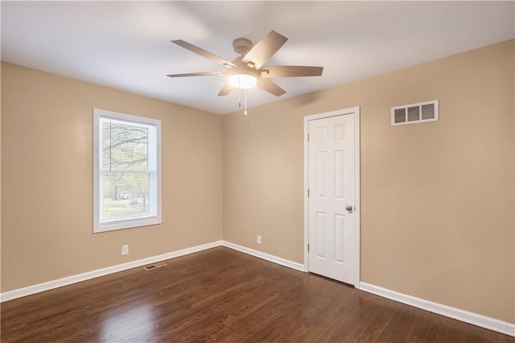 8025 Waverly Avenue — photo 15