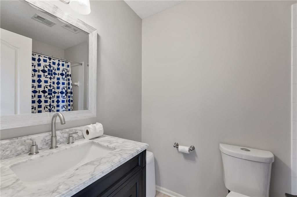 4246 W 150 Terrace — photo 27