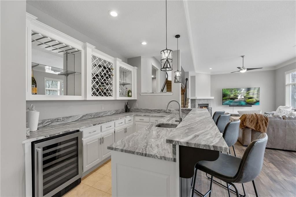 4246 W 150 Terrace — photo 32