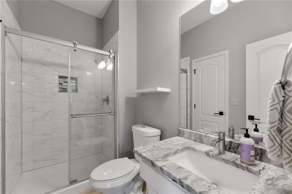 4246 W 150 Terrace — photo 34