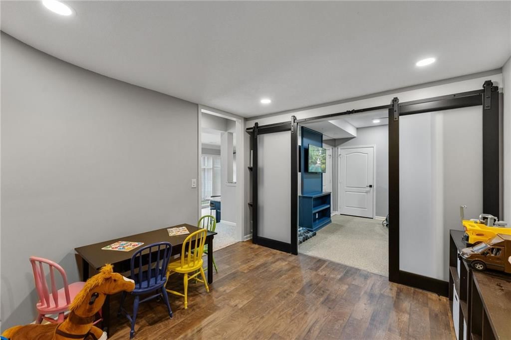 4246 W 150 Terrace — photo 36