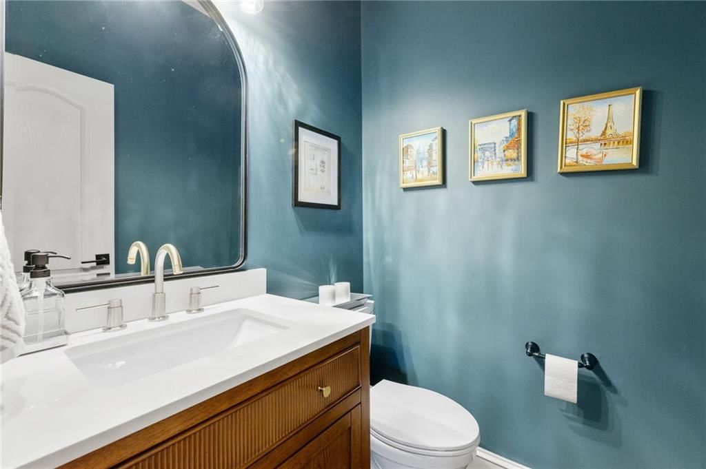 4246 W 150 Terrace — photo 40