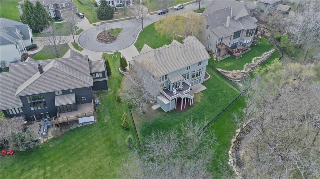 4246 W 150 Terrace — photo 44