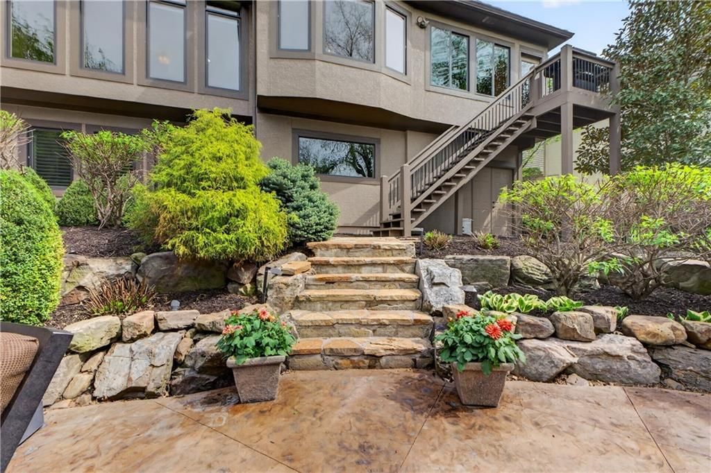15320 Larsen Street — photo 12