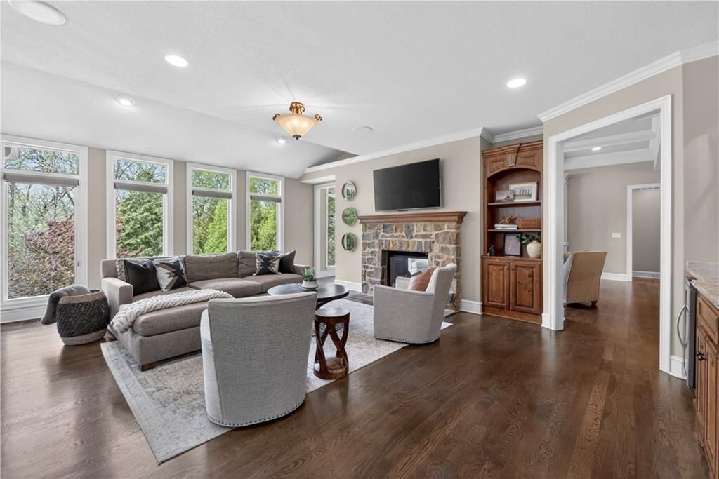 15320 Larsen Street — photo 20