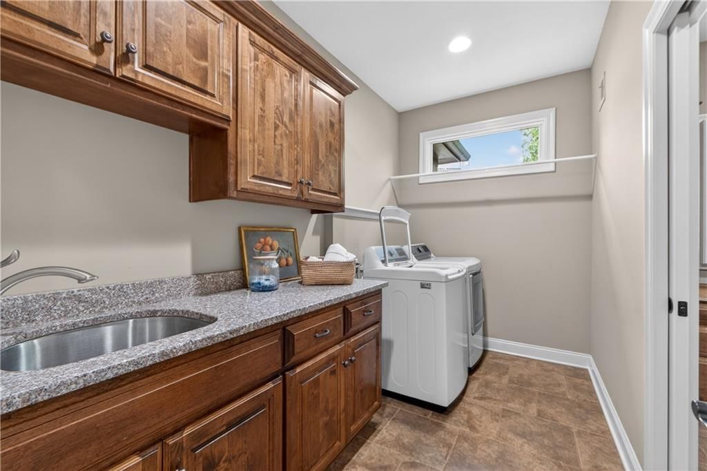 15320 Larsen Street — photo 28