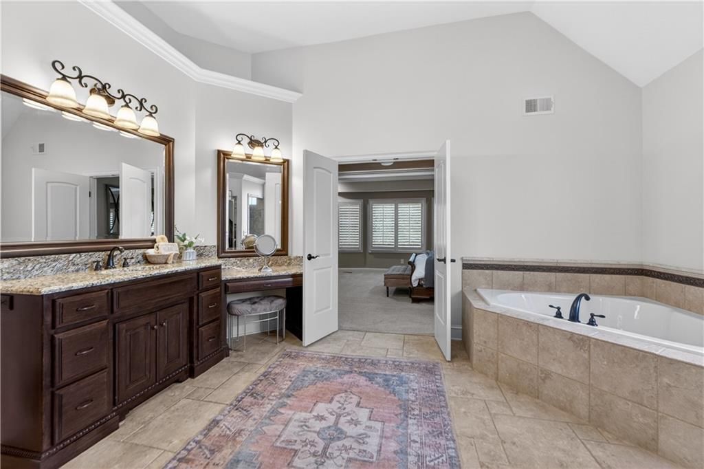15320 Larsen Street — photo 32