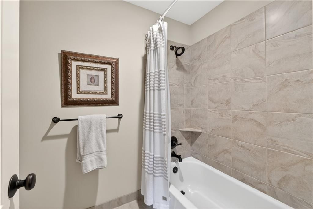 15320 Larsen Street — photo 34