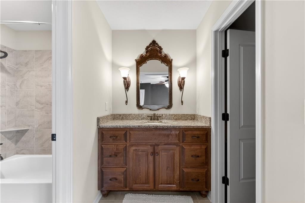 15320 Larsen Street — photo 38