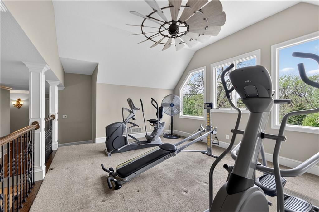 15320 Larsen Street — photo 40